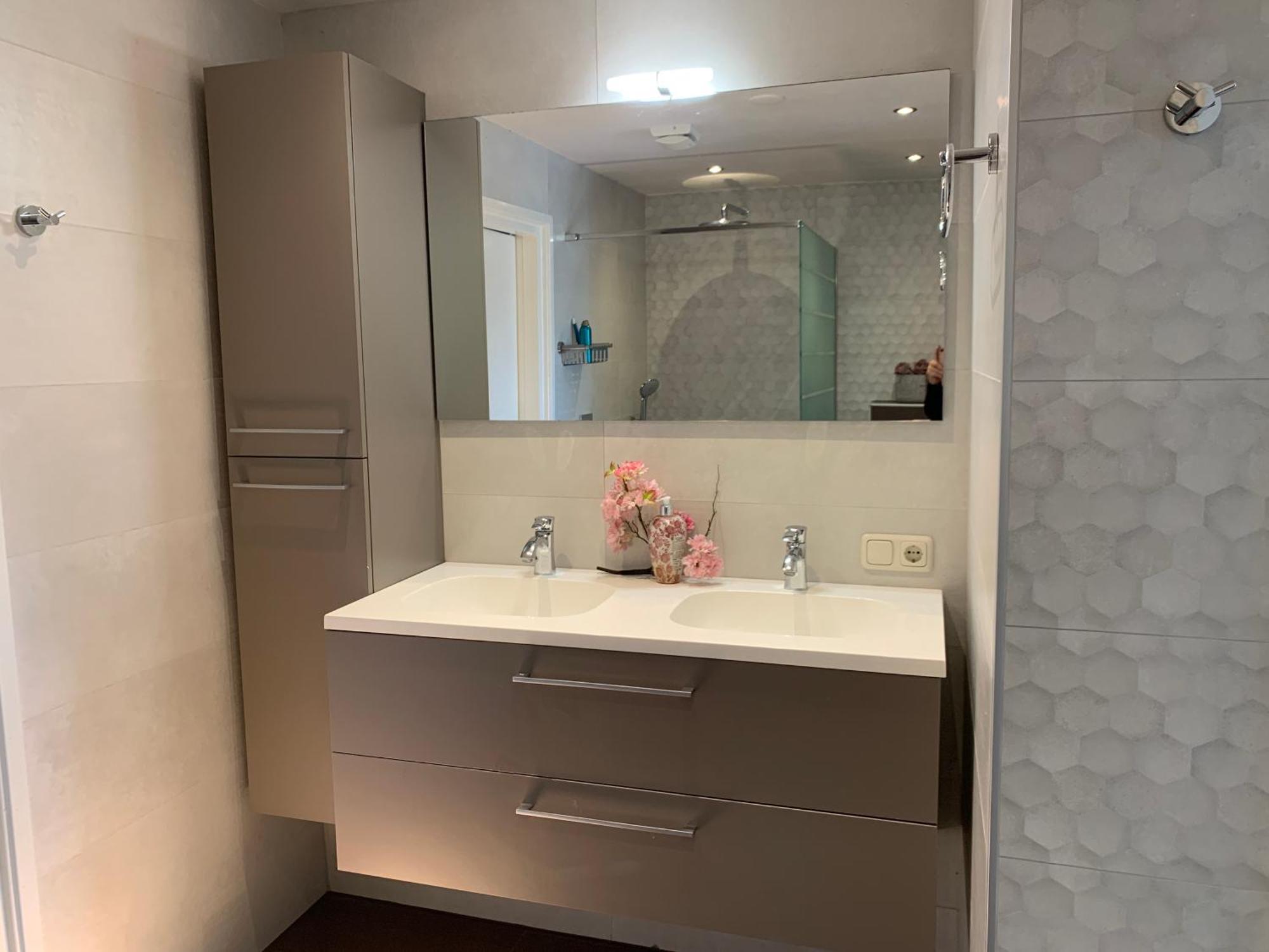 Comfortabele Familie Suite Met 2 Slk, Speelzolder, Balkon, Airco Den Ham Dış mekan fotoğraf