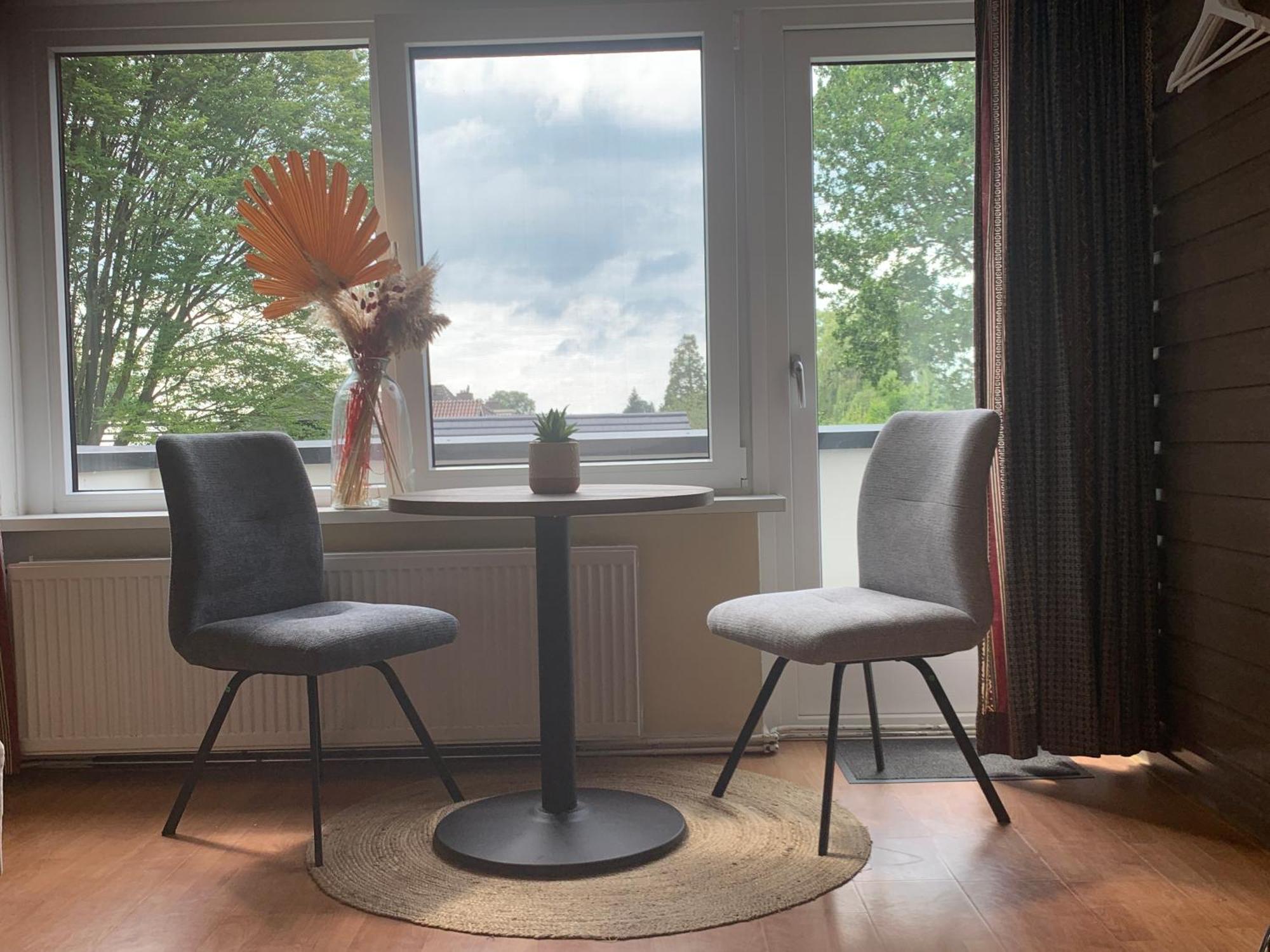 Comfortabele Familie Suite Met 2 Slk, Speelzolder, Balkon, Airco Den Ham Dış mekan fotoğraf