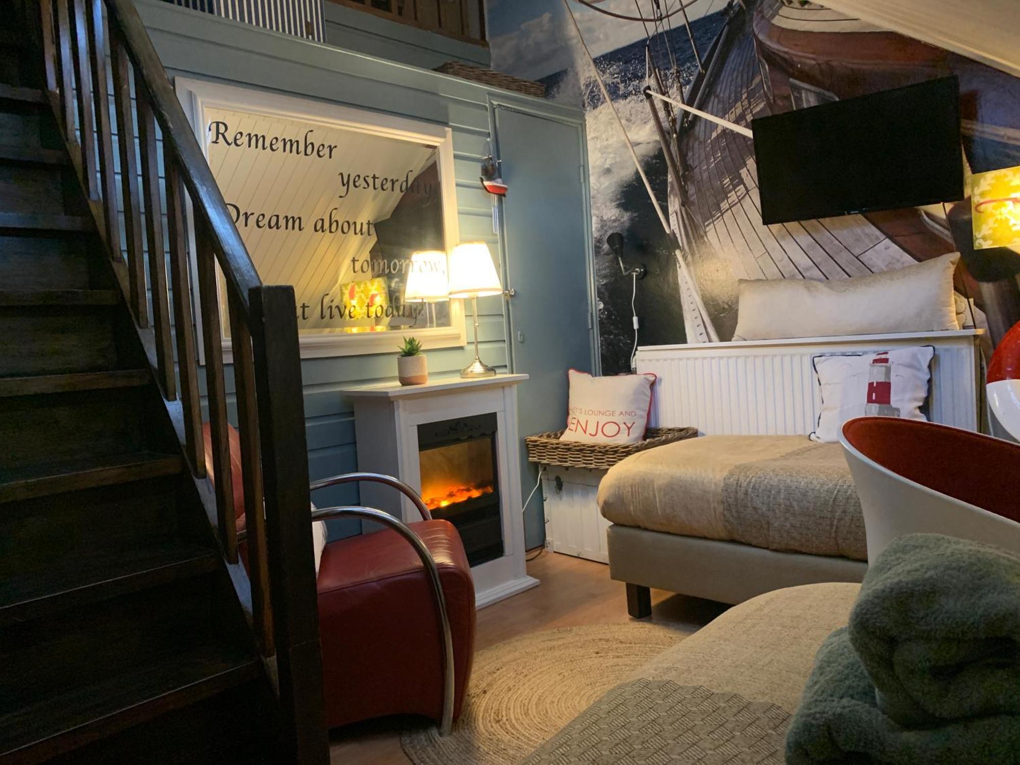 Comfortabele Familie Suite Met 2 Slk, Speelzolder, Balkon, Airco Den Ham Dış mekan fotoğraf